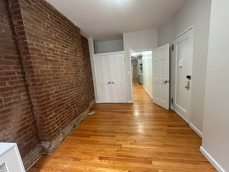 530 E 83rd St #1E — Photo 2