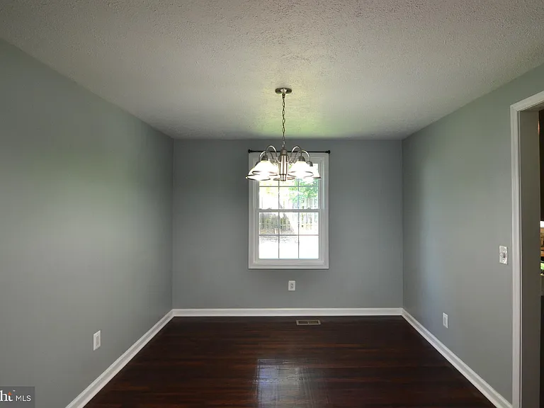 17312 Amity Dr — Photo 8