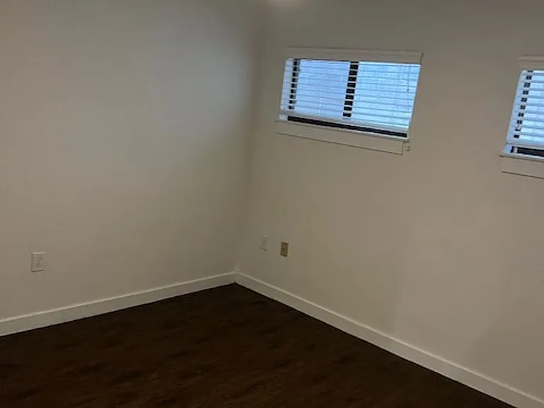 2301 Commonwealth St — Photo 3