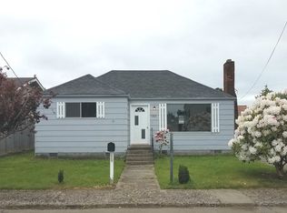 545 N 12th St, Reedsport, OR 97467