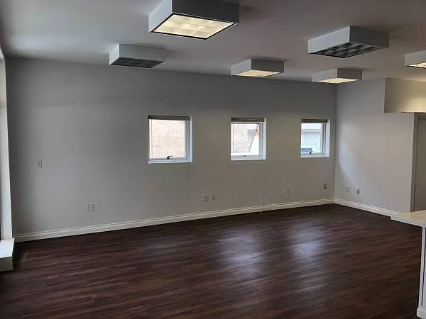 1st image of 7511 La Jolla Blvd