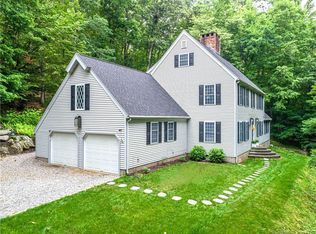 77 Dennison Rd, Essex, CT 06426