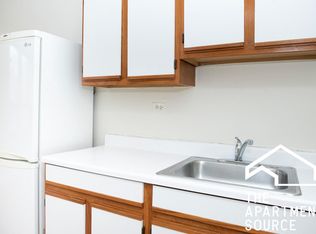 3341 N Marshfield Ave #401C, Chicago, IL 60657