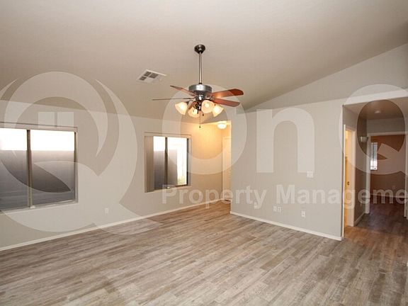 5th image of 226 N 103rd Cir