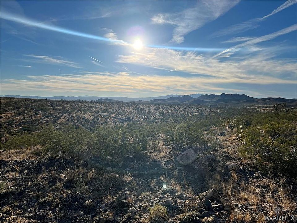 2nd image of 328-04-502 N MEAD Drive
