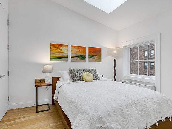 5th image of 37 E 4th St APT 4B
