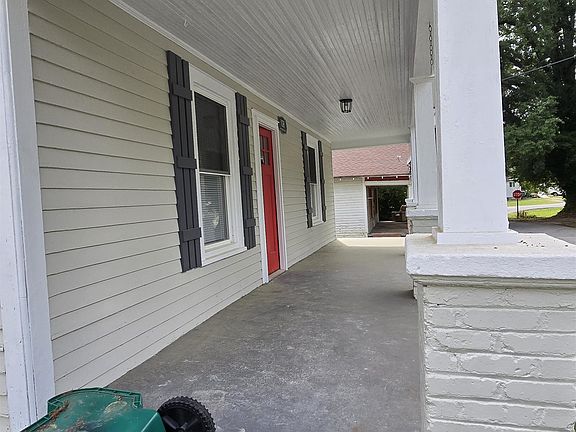 3rd image of 108 Washington Ave