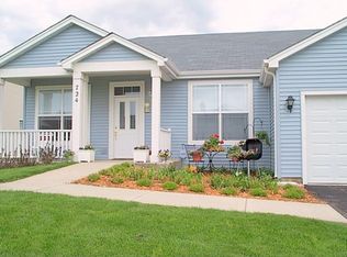 724 Ryegrass Trl, Aurora, IL 60504