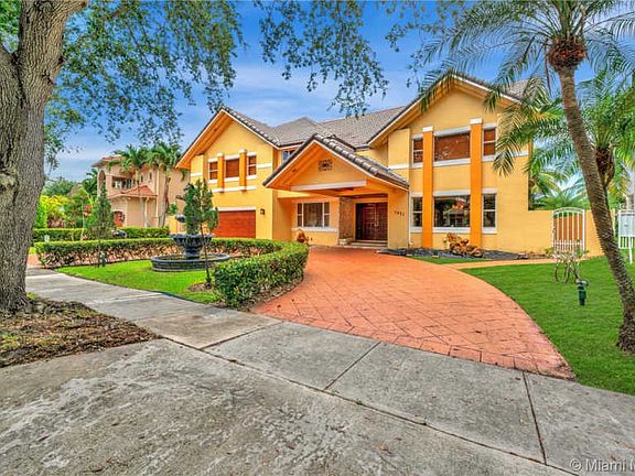5th image of 7924 NW 163rd Ter
