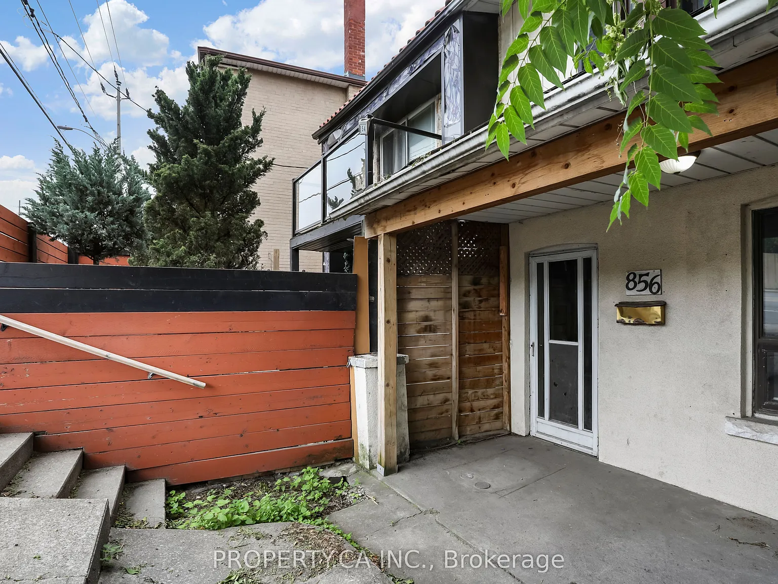3 bed, $2,700 — Photo 2