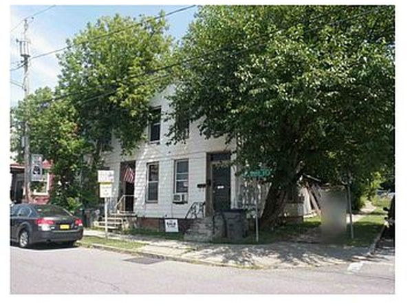 1000-1002 3rd St