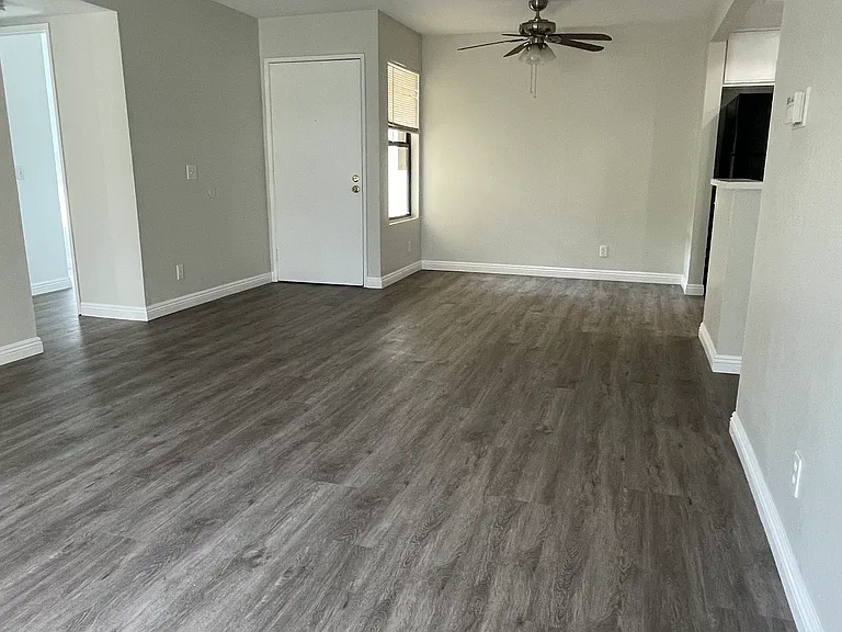 Arroyo Vista Apartments — Photo 43