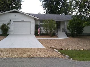 717 Elm St, Gassville, AR 72635