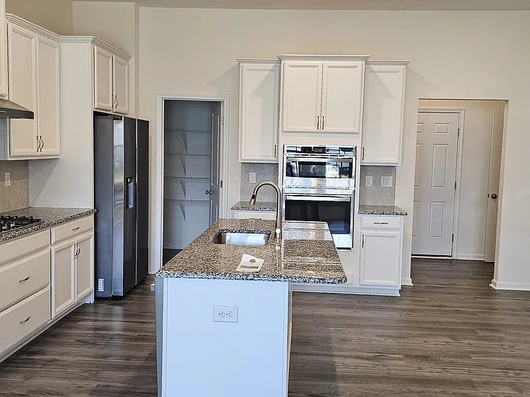 9089 Harwen Ln — Photo 12