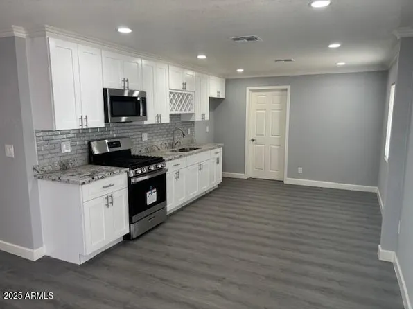 2752 W MINNEZONA Avenue, Phoenix, AZ 85017