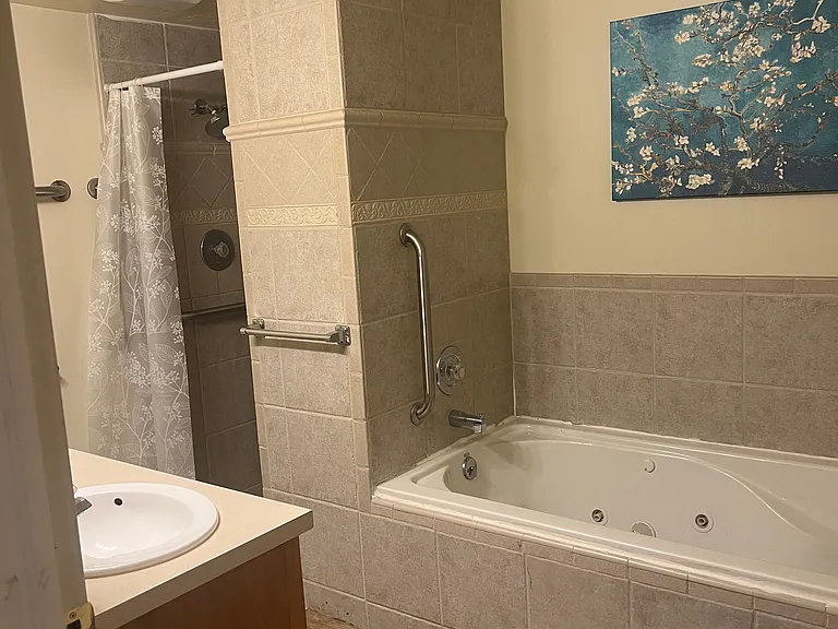 472 W Saddlewood Cir — Photo 5