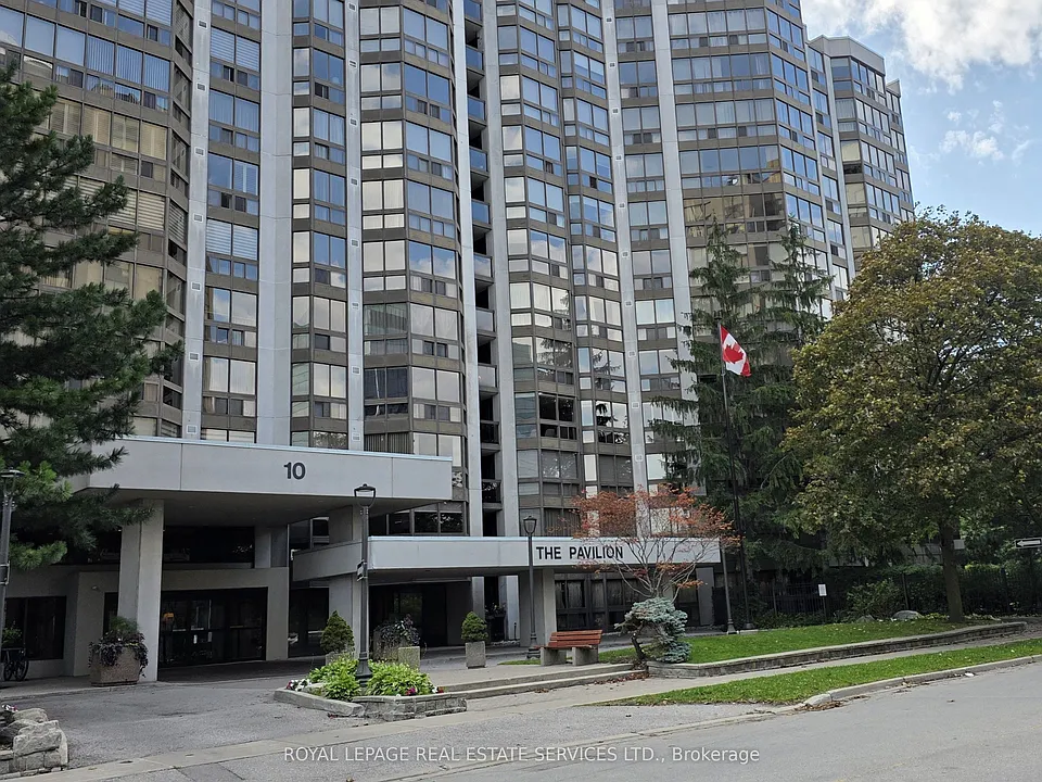 10 Kenneth Ave #301