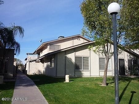 1st image of 1202 N 84th Pl