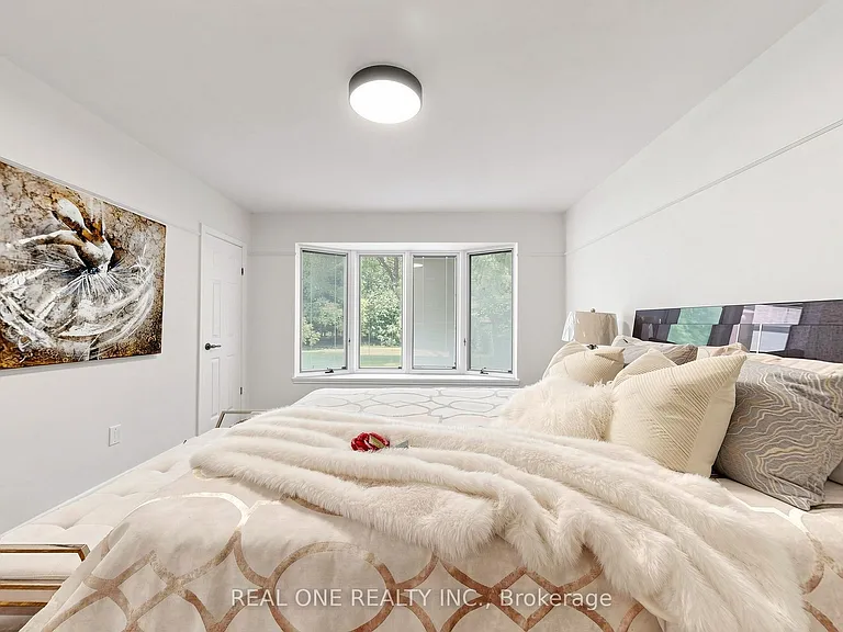 49 Bayview Pkwy — Photo 22