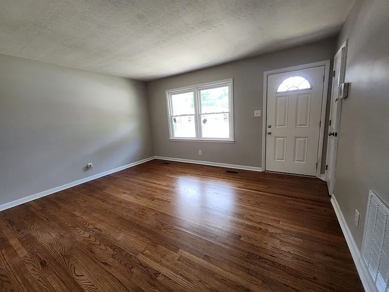 346 Tucson Dr — Photo 6