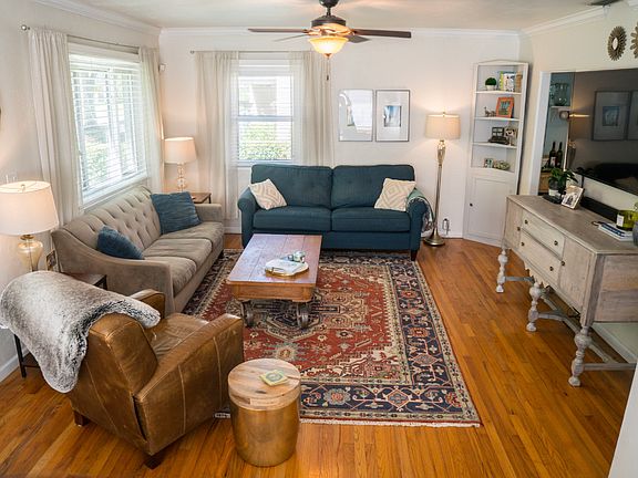 5th image of 1015 Vassar St