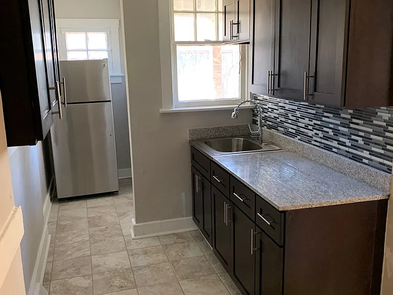 760-782 Shady Dr E — Photo 20