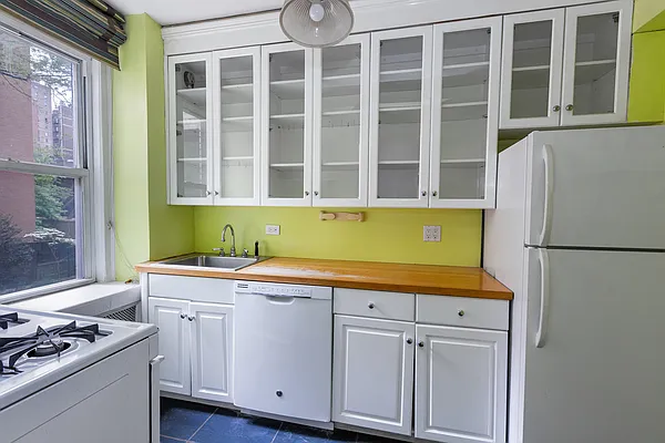 Sold by Brown Harris Stevens | media 9