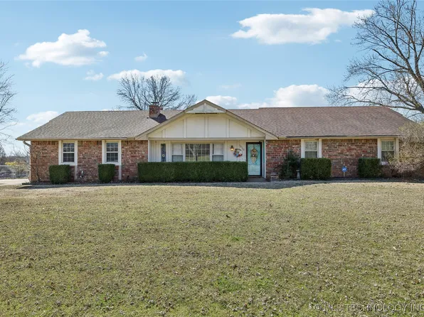 12130 Vest Dr, Claremore, OK 74017