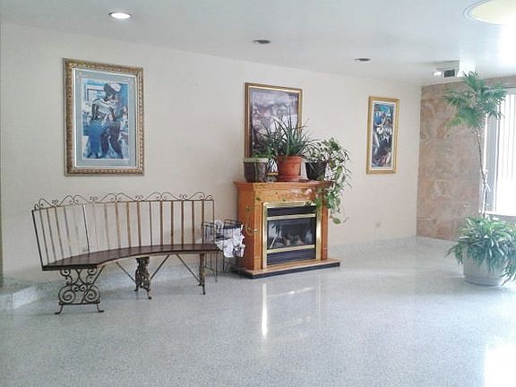 5th image of 814B Tilden St #1A