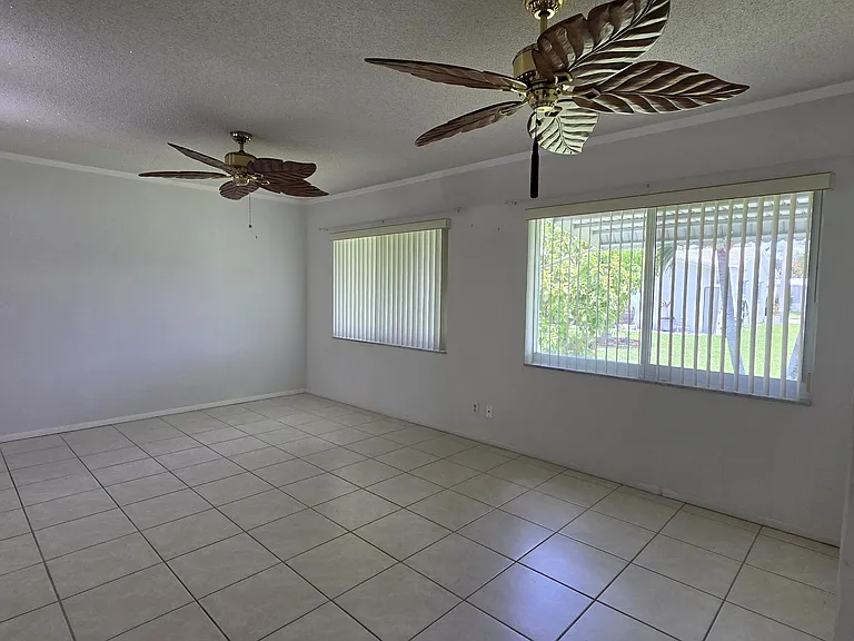 7002 NW 71st Ave — Photo 13