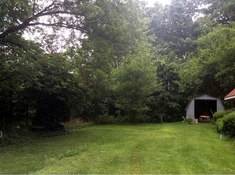 2nd image of 529 Helmbold Ave