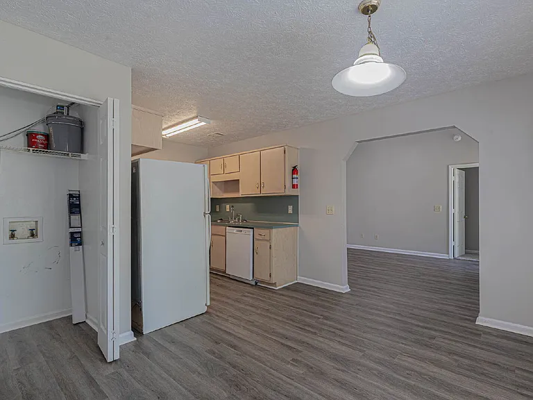 5713 Marlette Ct — Photo 7