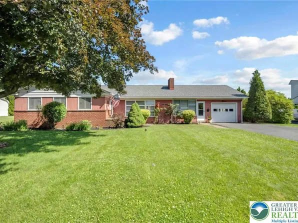 13 Ridgewood Rd, Easton, PA 18045