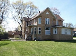 109 E 8th St #3, Sterling, IL 61081