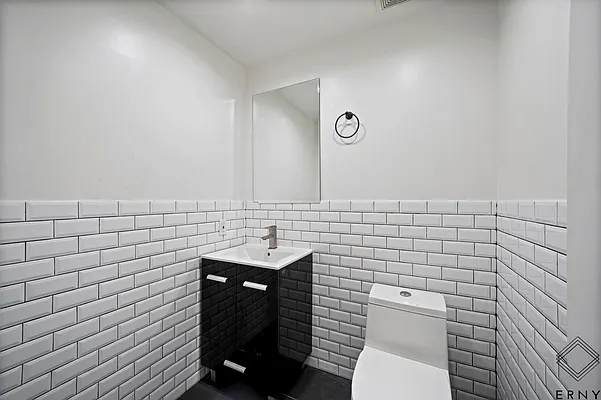 Rented by ERNY LLC | media 9