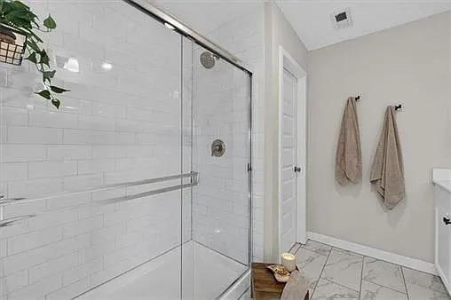 8905 SW 8th St — Photo 22