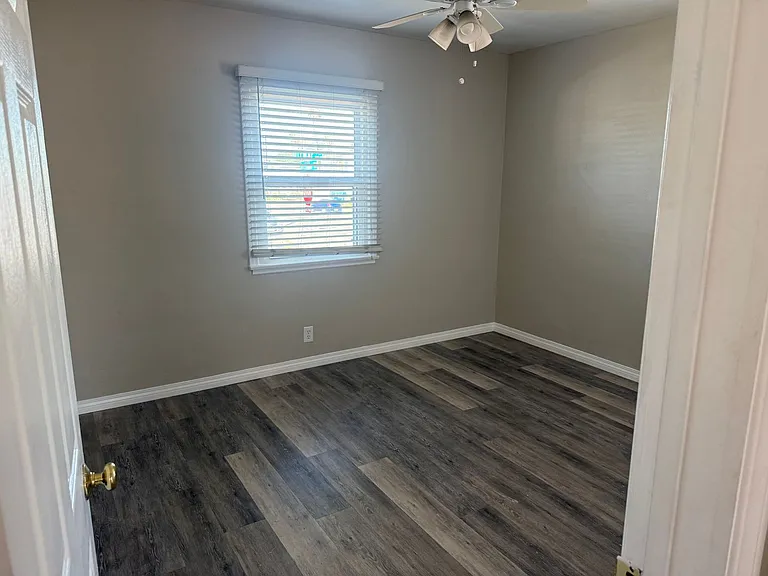 522 N Ditmar St — Photo 9