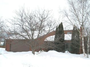3813 Clearview Cir, Grand Forks, ND 58201
