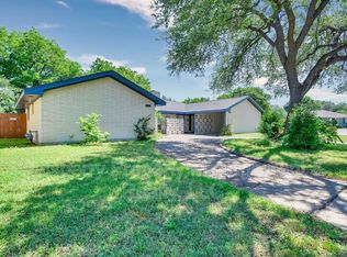 4913 Westlake Dr, Fort Worth, TX 76132