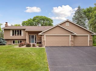 6015 Creek Ridge Ct, Minnetonka, MN 55345