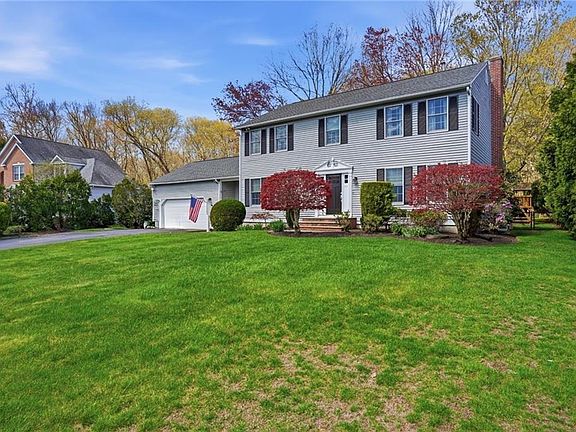 2nd image of 355 Larchwood Dr