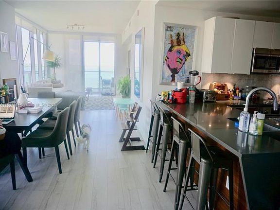 3rd image of 601 NE 27th St #Townhouse 1107
