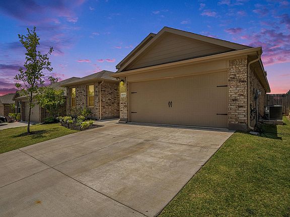 3rd image of 9233 Herringbone Dr