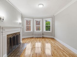 575-577 Pleasant St #577-3R, Holyoke, MA 01040