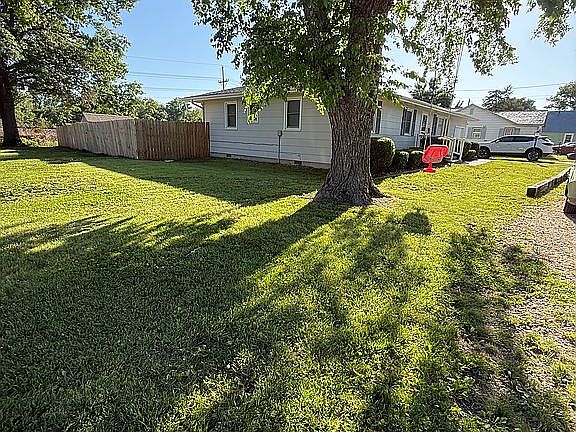 2nd image of 802 Knappenberger Ave