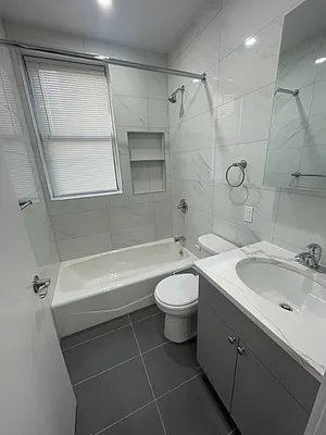 Rented by Astoria Realty | media 10