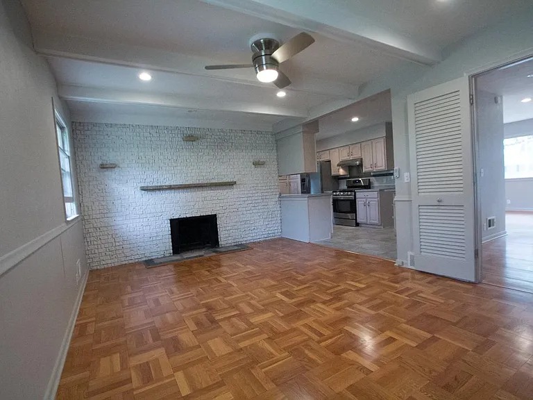 3612 S 105th St — Photo 11