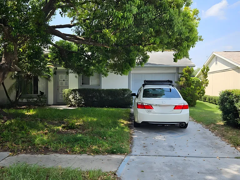 4941 Goucher Ln — Photo 1