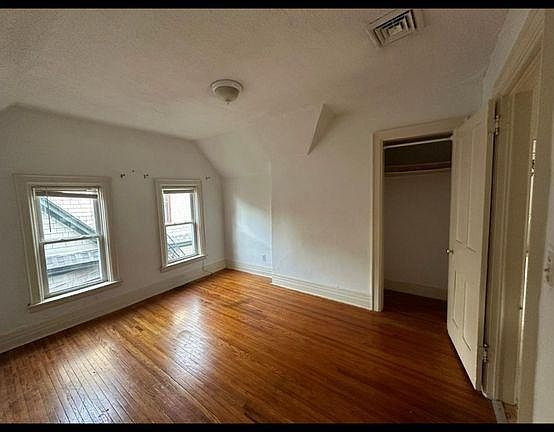 3rd image of 174 Lancaster Ave APT 5