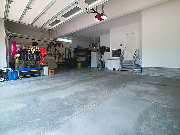 3.5 car w storage above 